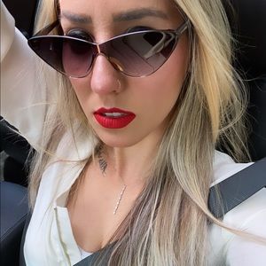 Meet your Posher, Camila